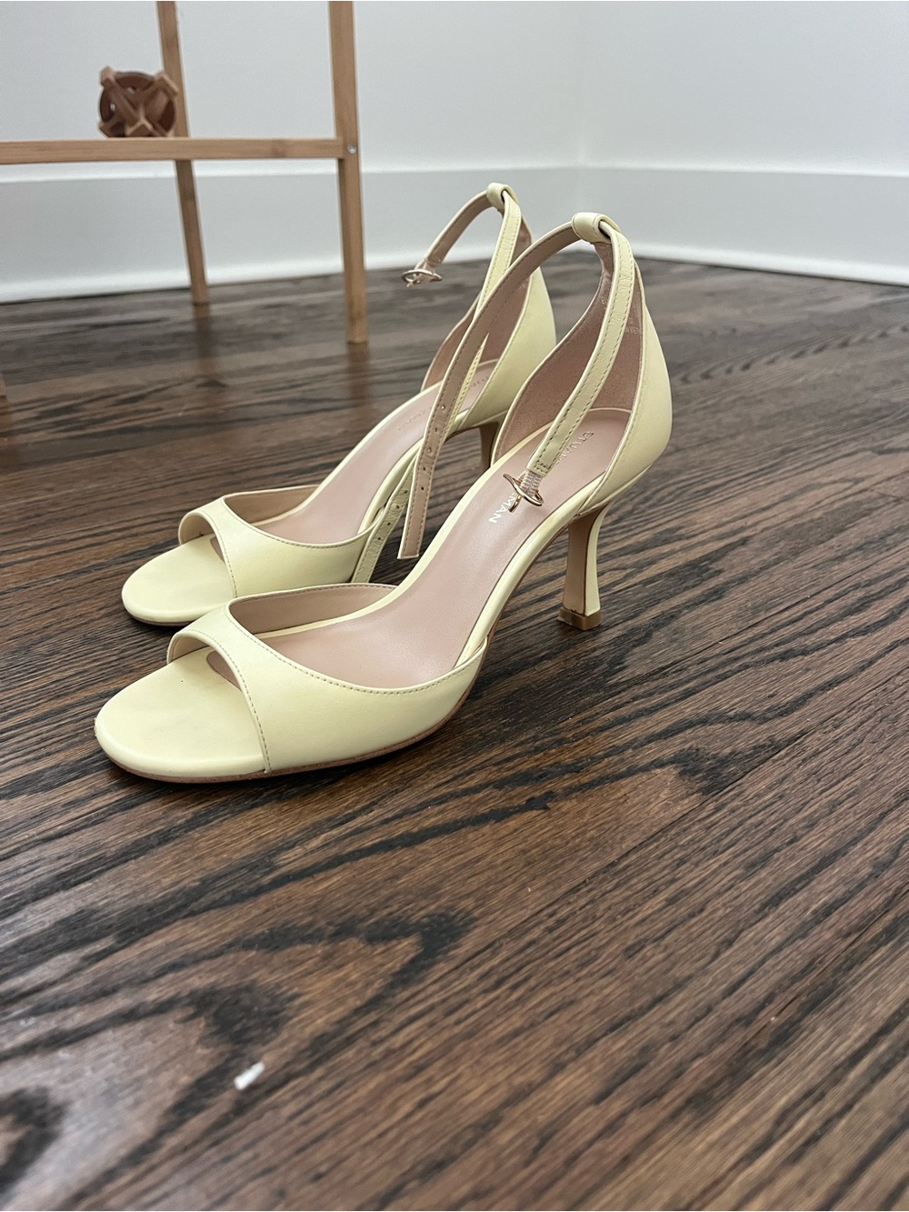 Women's Open Toe Heel in Butter Yellow